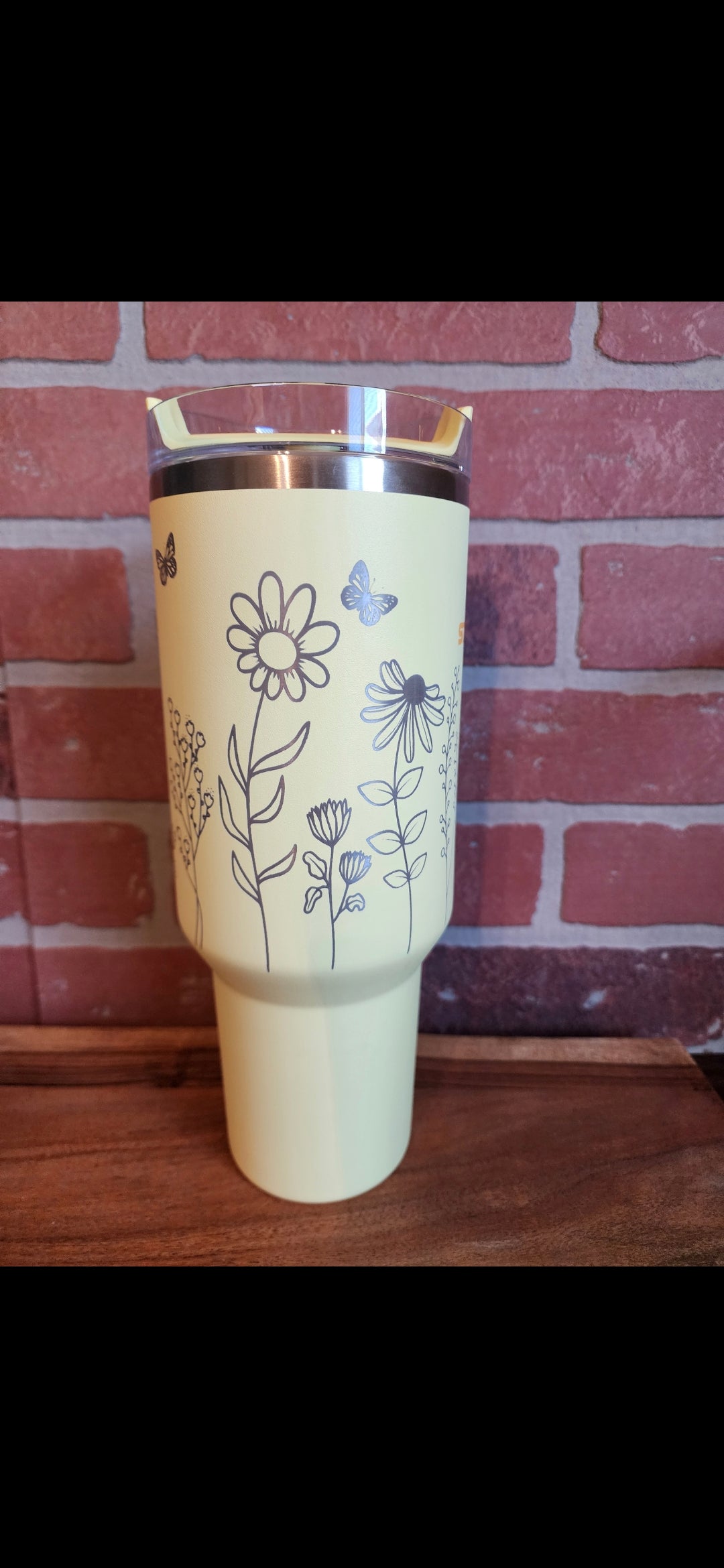 40 OZ Engraved Flowers & Butterflies