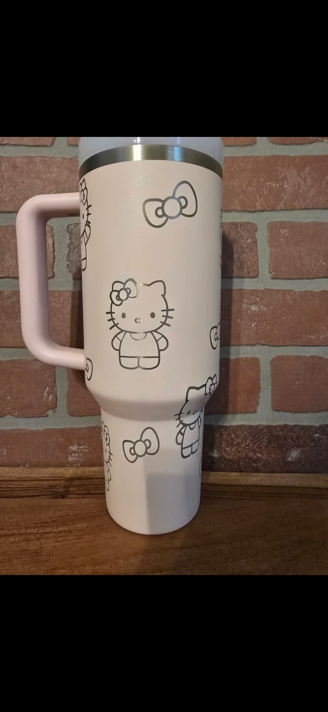 40 Oz Engraved Kitty